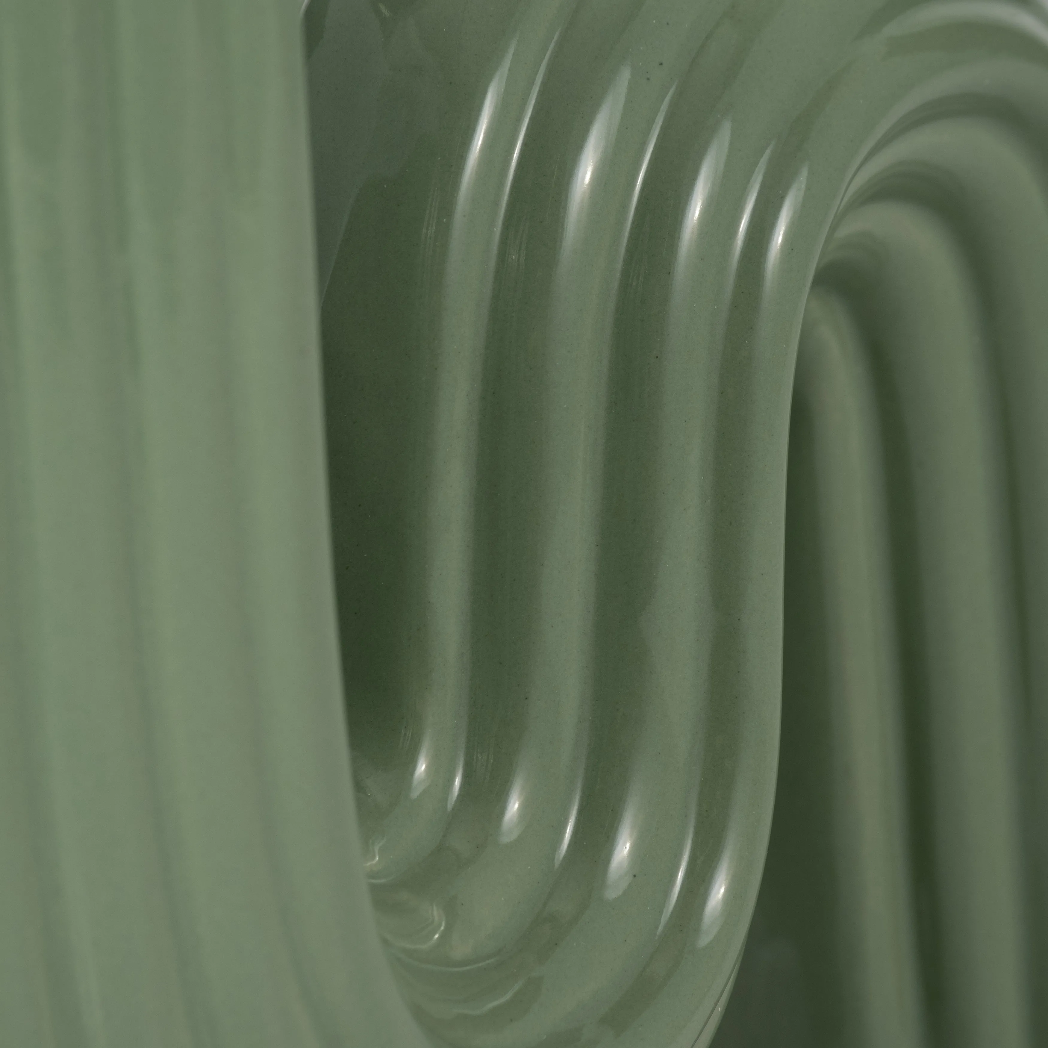CER, 6" LOOPY VASE, DARK SAGE