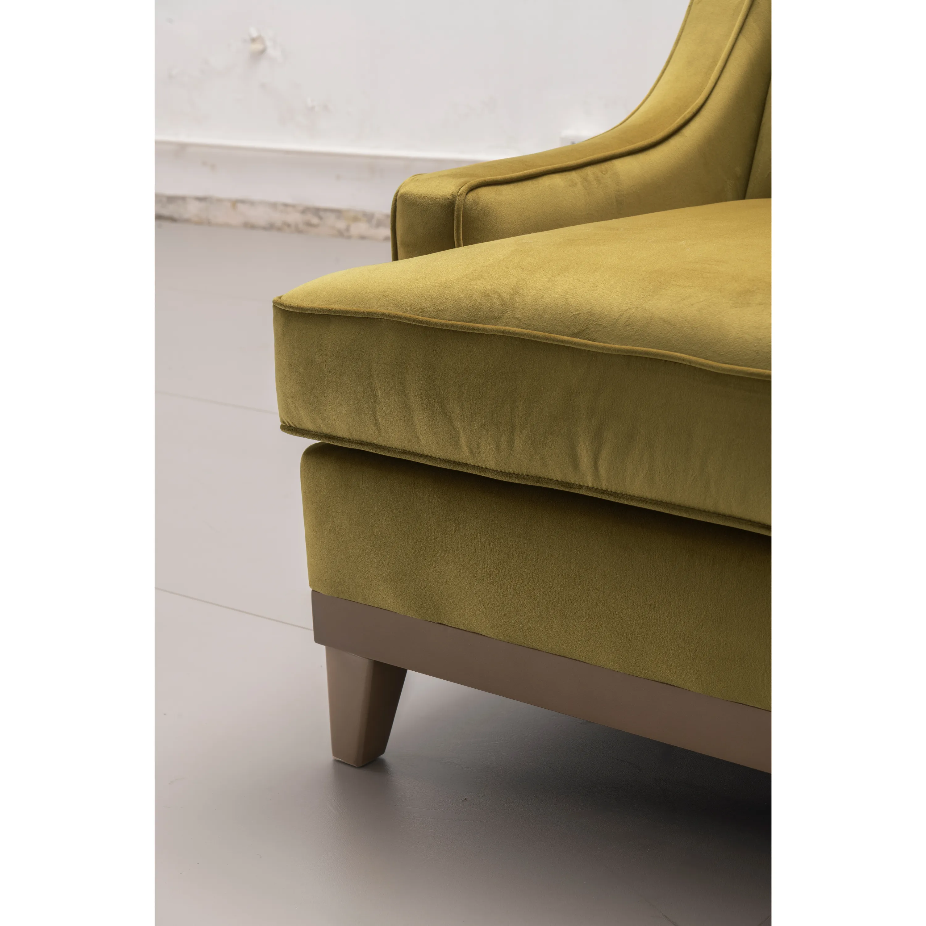 Classy By Noha Albabtain Velvet Gold Chair