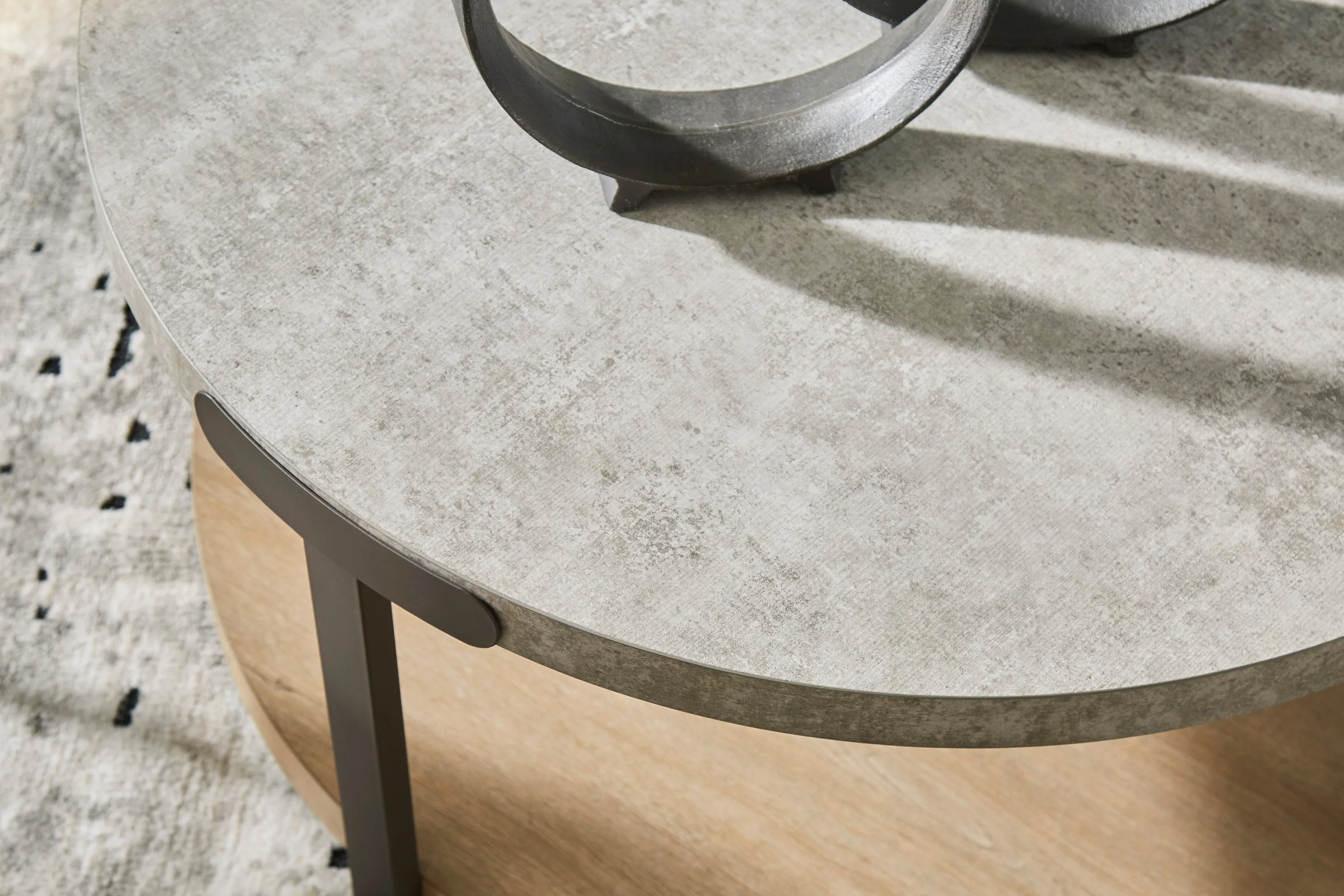 Darthurst Table