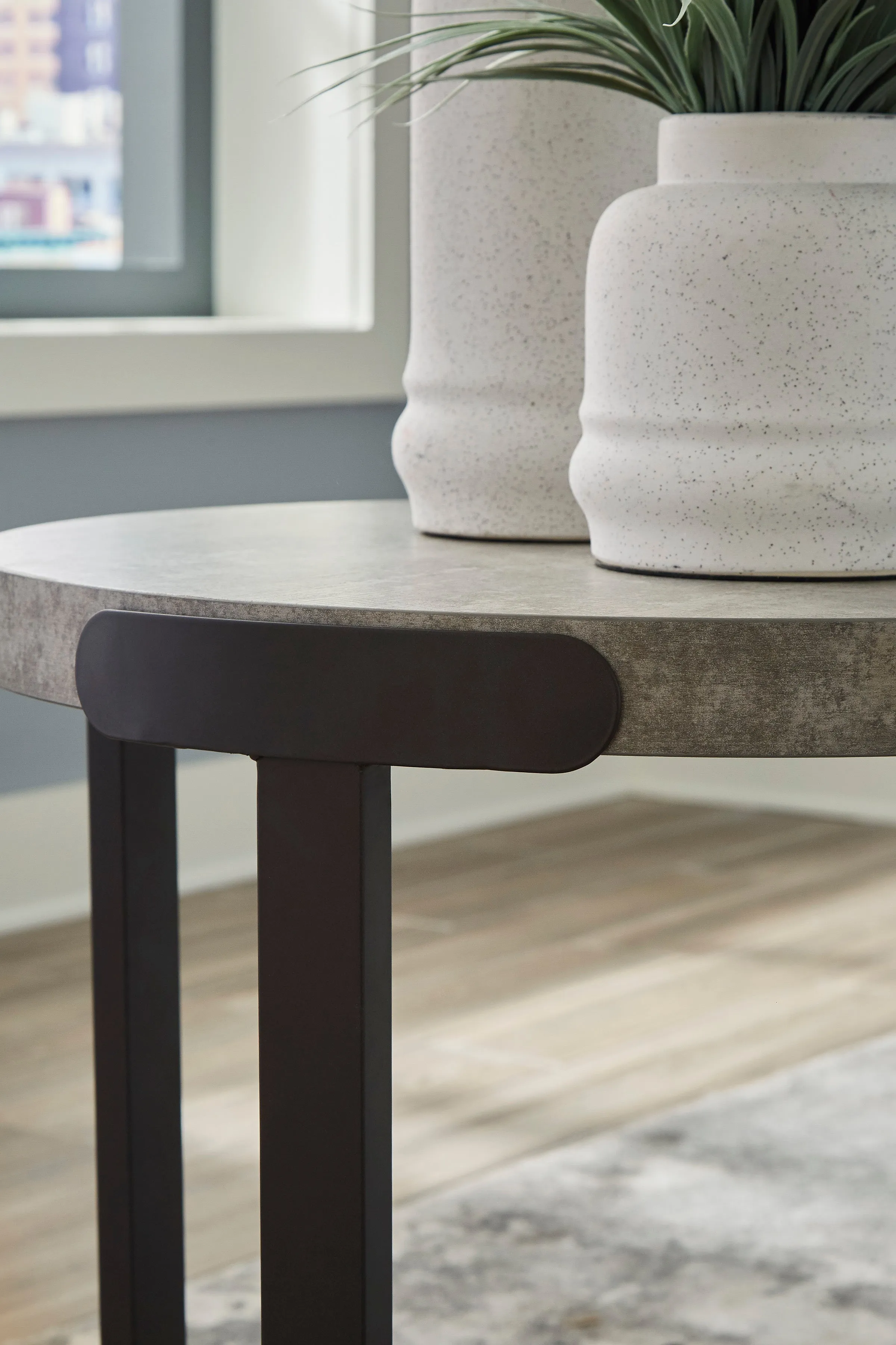 Darthurst Table