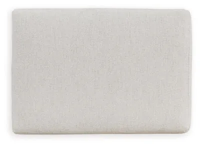 Maitelynn Ottoman
