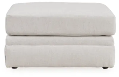 Maitelynn Ottoman
