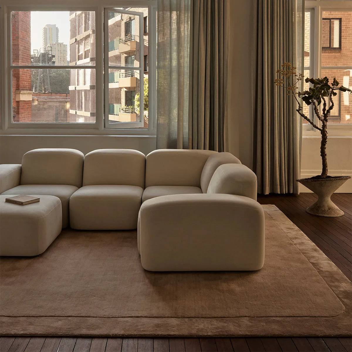 Muse 3 Seat Sofa (Hyams Sable)